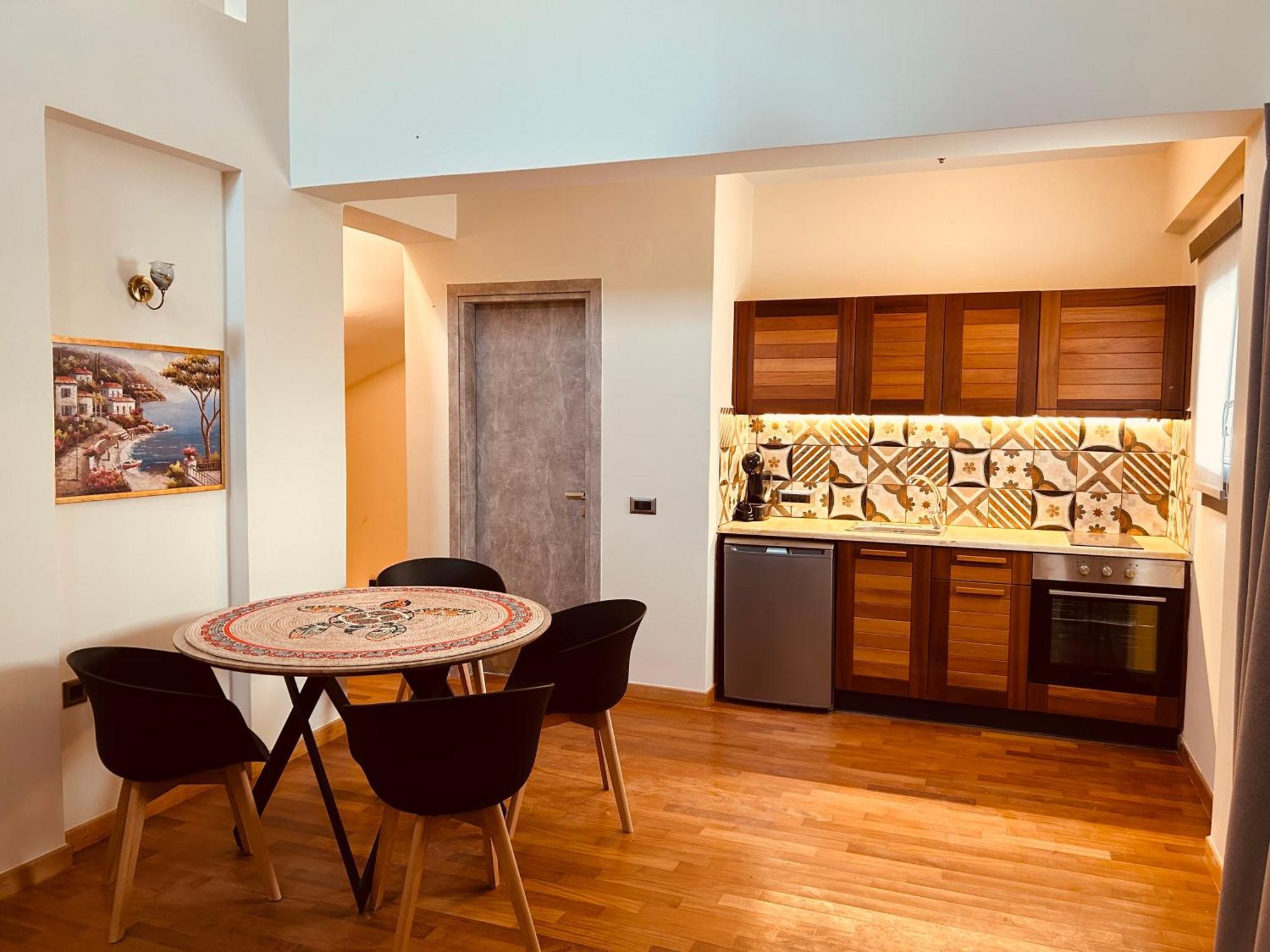 Golden Moments Luxury Stone Villas A Messaria  Bilik gambar